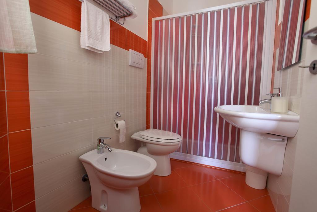 B&B La Grande Mela Santo Stefano di Camastra Habitación foto