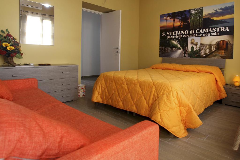 B&B La Grande Mela Santo Stefano di Camastra Habitación foto